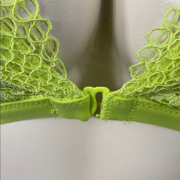 BODY by Victoria Victoria’s Secret Front Close Bra - Picture 4 of 8